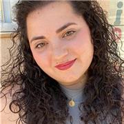 Profesora de matemáticas, con más de cinco años de experiencia para dar clases a niños de la zona de Níjar, Almería.